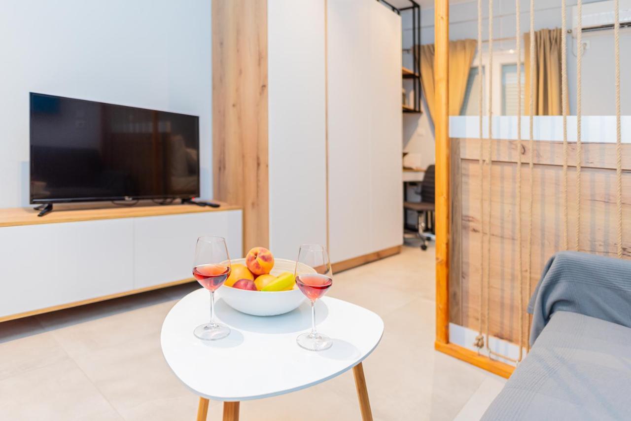 Welcome Home 365 Studio Apartment Nº1 Thessaloniki City Centre エクステリア 写真